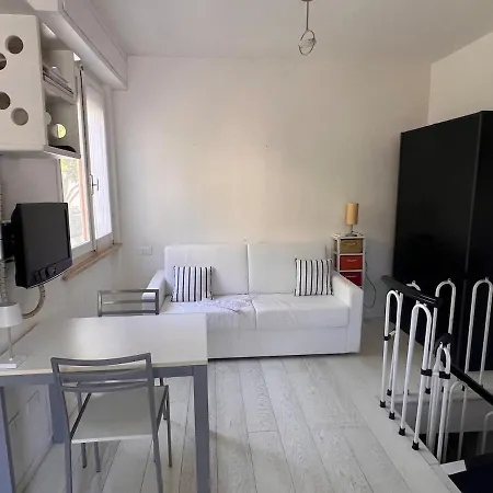 Apartment Pratoranieri - Montecristo 10 *
